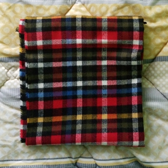 H&M Other - Plaid Scarf